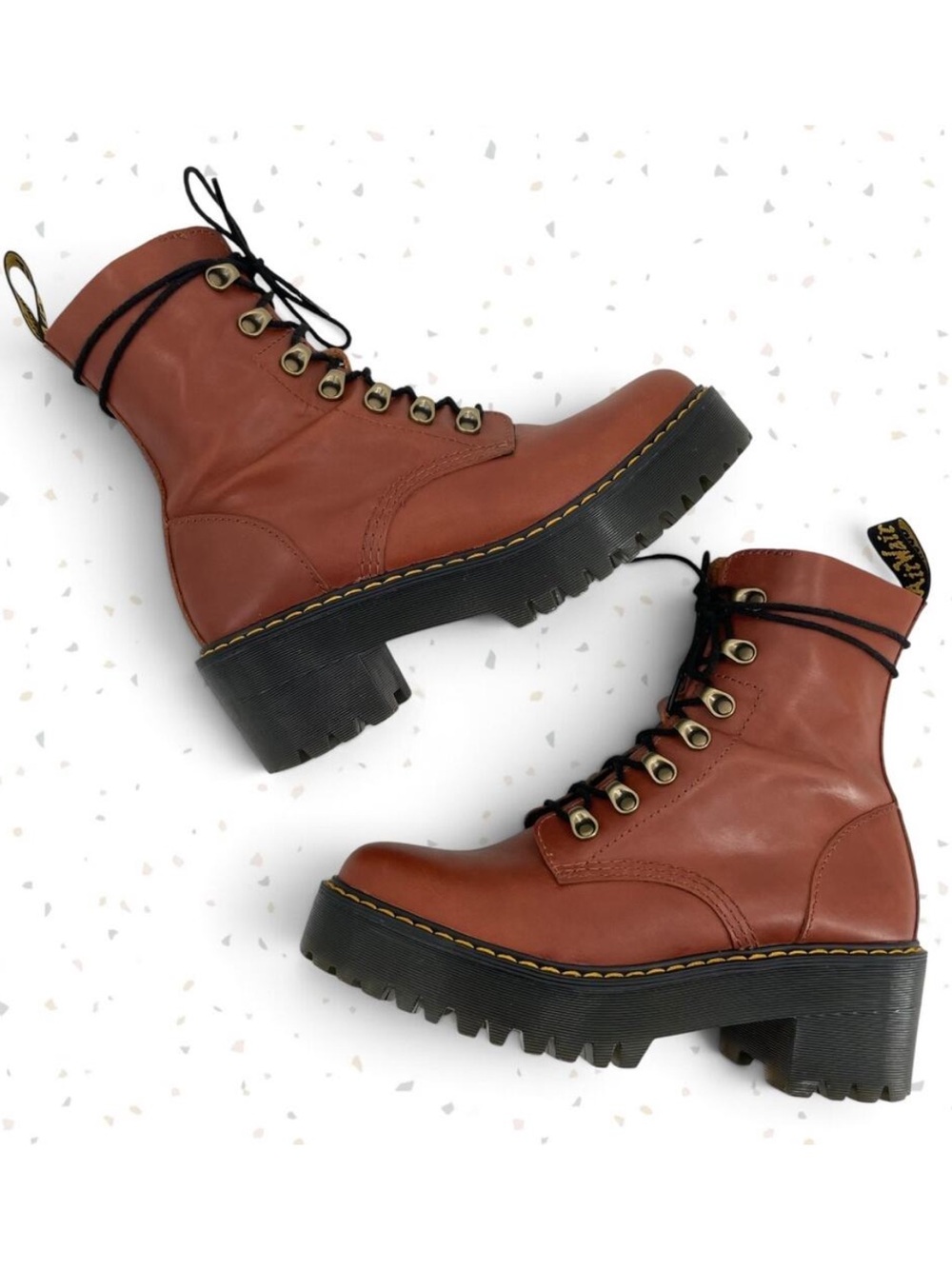 Dr. Martens Leona Boots Farrier Tan Leather Lace Up 7 Eye Platform Docs Size 7